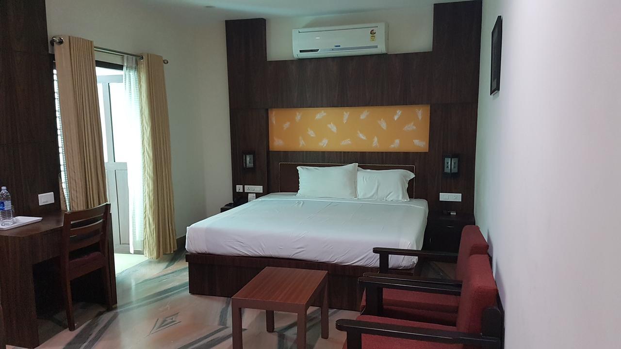 The Central Park Kollam Exterior foto