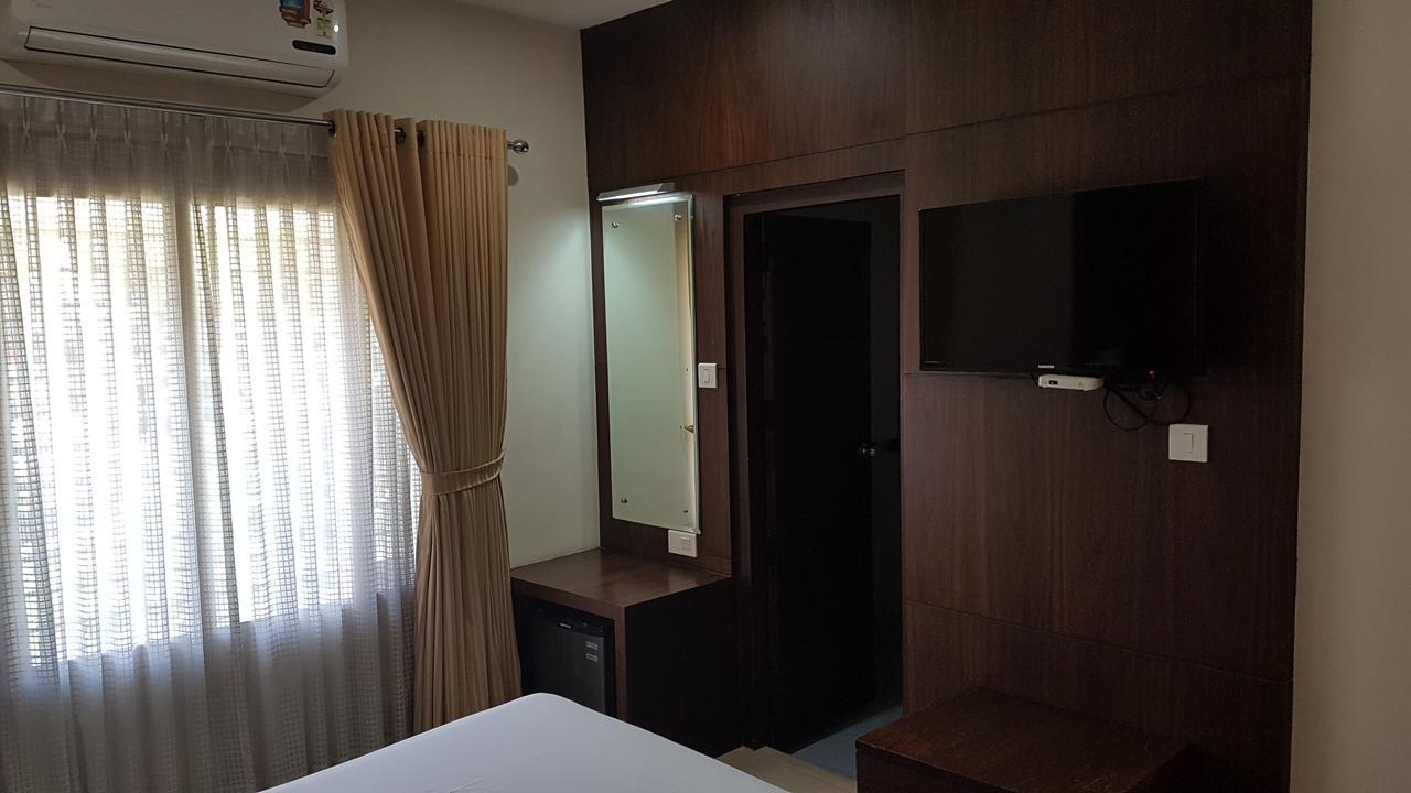 The Central Park Kollam Exterior foto